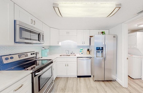 Sunnyside Apartment | Pinnacle Port A-929