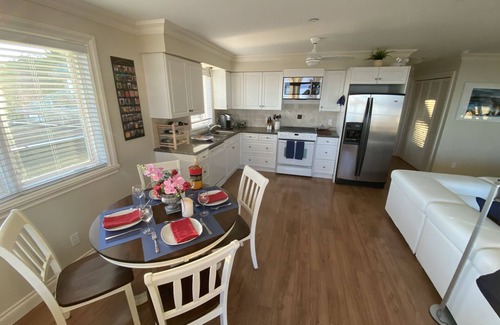 White Rock House | Pinnacle Sea Vistas is Spotless and Welcoming