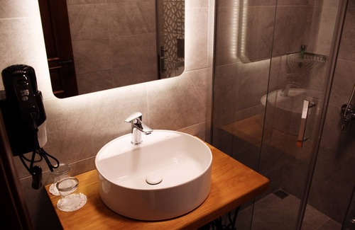 Urla Hotel | Pintura Urla Butik Otel & Sanat Galerisi