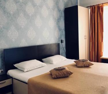 Baile Herculane House | Pinul Negru