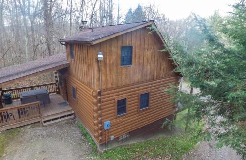 South Bloomingville House | Pioneer - by The Chalets