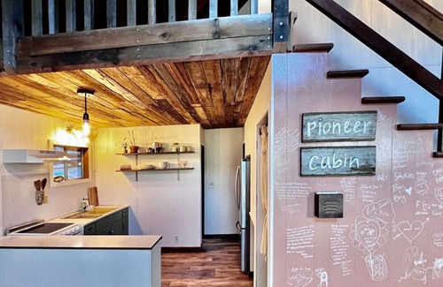 Gasquet Cabin | Pioneer Cabin Retreat
