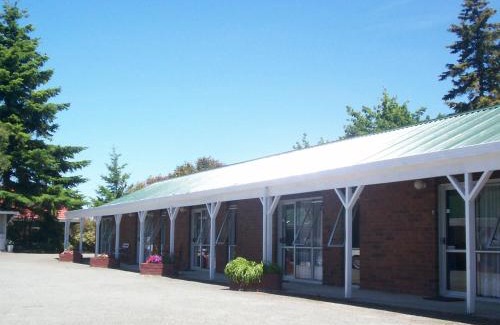 Palmerston Hotel | Pioneer Motel