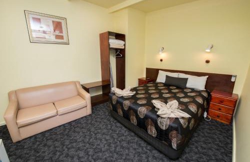 Swan Hill Hotel | Pioneer Station Motor Inn
