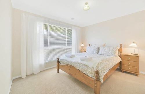 Bathurst Apartment | Piper St - CBD, Cosy Escape