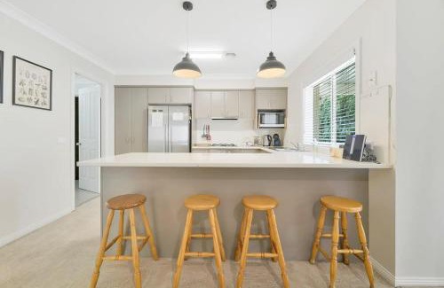 Bathurst Apartment | Piper St - CBD, Cosy Escape