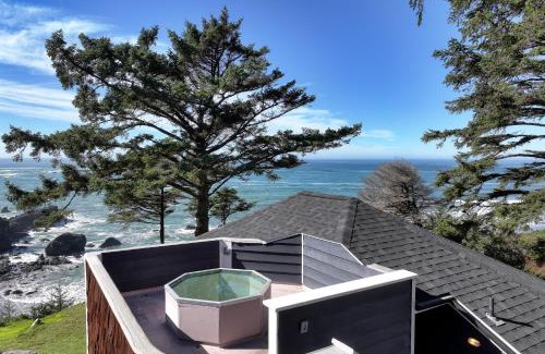 Gold Beach House | Pirate Cove Retreat - Main Home