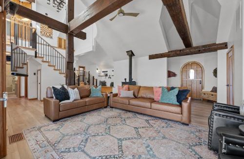 Gold Beach House | Pirate Cove Retreat - Main Home
