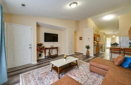 Greenville House | Pirate Game Day Base Greenville Home Near Campus!