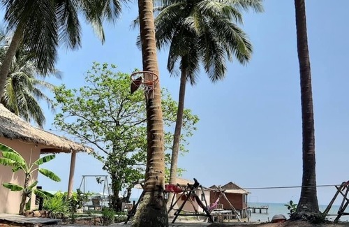 Ham Ninh Cottage | Pirate Guesthouse-private beach-Resort Access