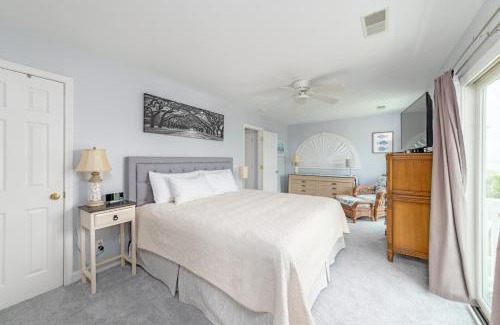 Oceanmarsh Subdivision House | Pirate
