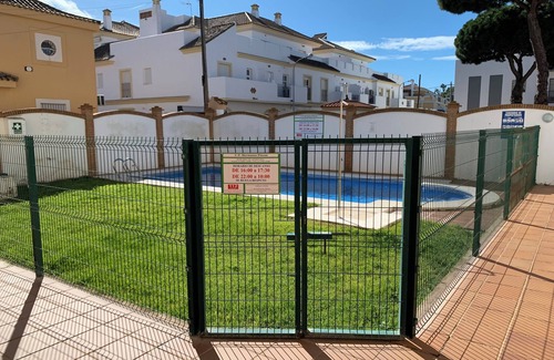 Rota Apartment | Piscina y garaje a 300 mts de playa