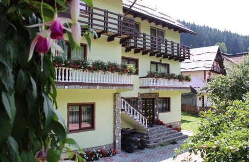 Moeciu de Sus House | Piscul Muntelui