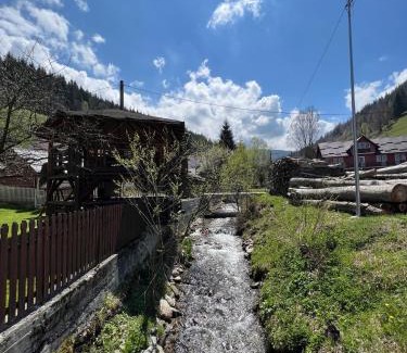 Moeciu de Sus House | Piscul Muntelui