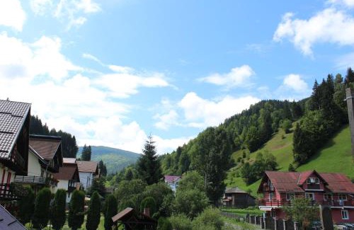 Moeciu de Sus House | Piscul Muntelui