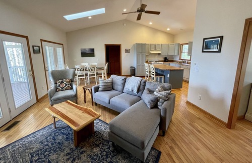 Pisgah Forest House | Pisgah Adventure Cabin with stunning view