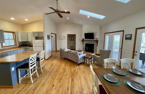 Pisgah Forest House | Pisgah Adventure Cabin with stunning view