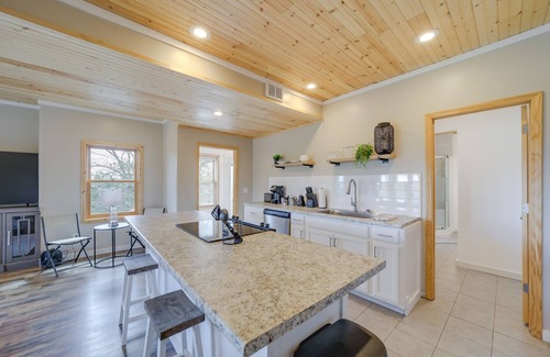 Pisgah Forest Apartment | Pisgah Forest Retreat w/Fire Pit, Grill & Views!