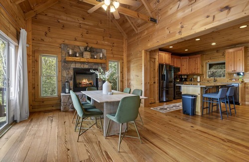 Pisgah Forest Cabin | Pisgah Paradise Private Game Room Large Deck
