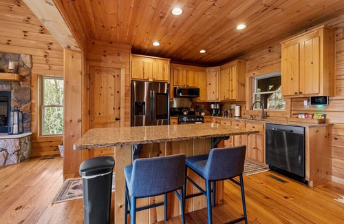 Pisgah Forest Cabin | Pisgah Paradise Private Game Room Large Deck
