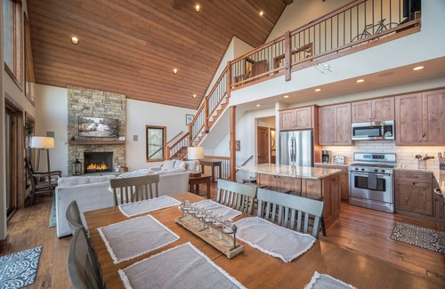 Pisgah Forest House | Pisgah Retreat - 3 Bedroom Custom Home with Mountain Views!