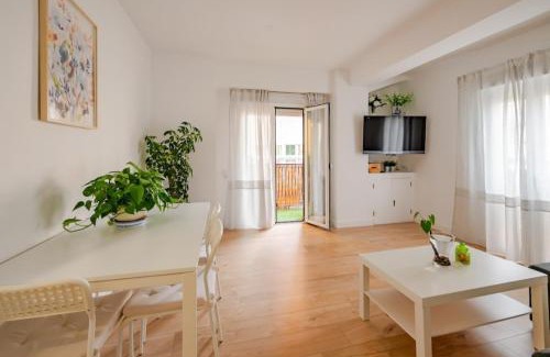 Figares Apartment | PISO CON GARAJE GRATIS EN EL CENTRO DE GRANADA.