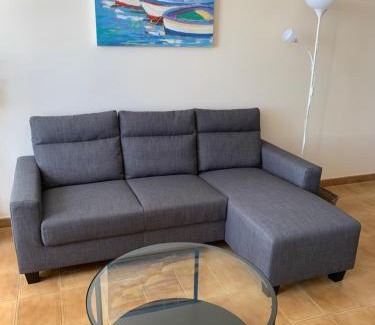 Dean Pequeno Apartment | Piso en el malecón de Riveira con vistas a las Rias Baixas. Ideal para familias. 140m