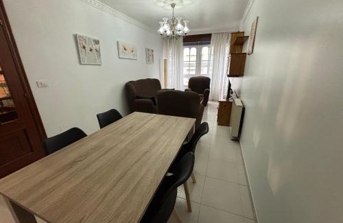 Dean Pequeno Apartment | Piso en Ribeira centro by Cristian&Tamara "alquileres"