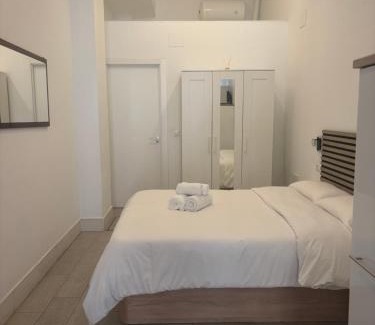 Los Tilos Apartment | PISO ESTUPENDO a 3 min de la ESTACION DE TREN AVE y BUS