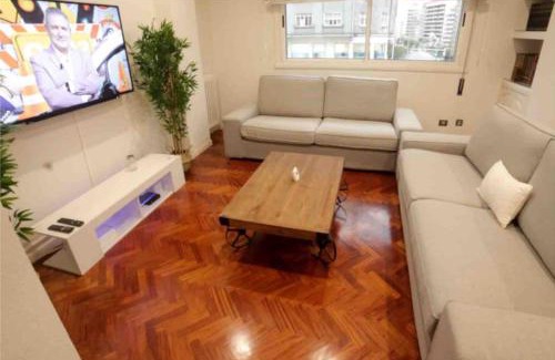 Vigo Apartment | Piso lujo en Gran Vía con garaje