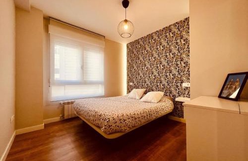 Burgos Apartment | PISO REFORMADO,CENTRICO,TRANQUILO Y CON WIFI VuT 09-398