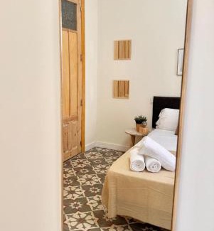 El Gancho Apartment | Piso Reformado con Historia en cada Rincon-Vive Zaragoza XIV