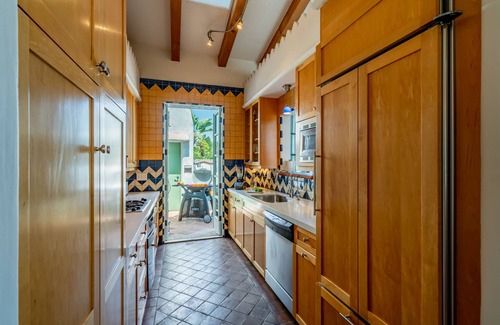 Lower State House | Pistachio House - Unique Downtown Luxury Loft