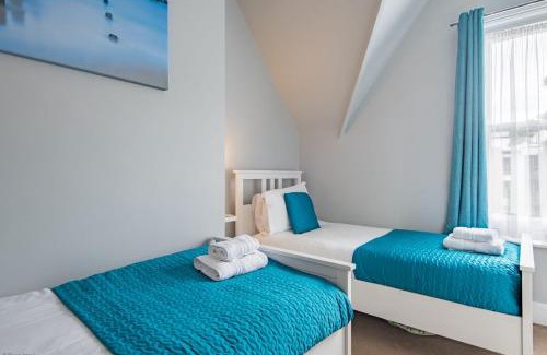 Canterbury House | Pitch Perfect by Bloom Stays