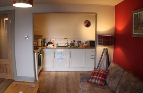 Pitlochry Apartment | Pitlochry Stay-sleeps 3-central & Connected