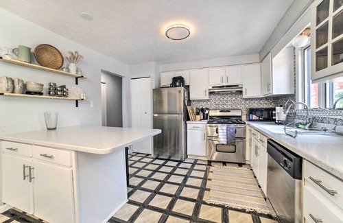 Brighton Heights House | Pittsburgh Retreat w/Deck ~ 4 Mi to Dtwn!
