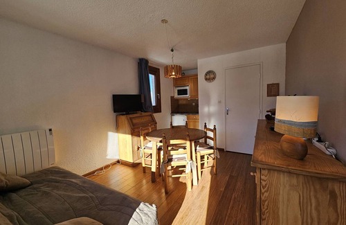 Plan Peisey Apartment | Plan Peisey: 2-room apartment, 5 ppl, ski-in/ski-out, pets allowed
