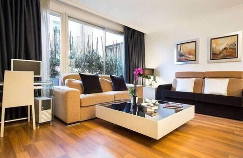 La Ribera Apartment | Placa Urquinaona|Central and comfortable 4BD 3BTH