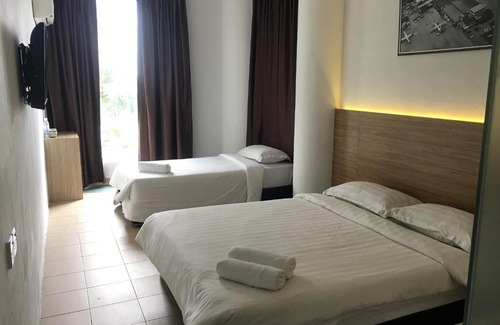 Kuching Hotel | Place2Stay @ Kenyalang