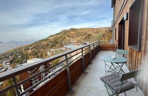 Plagne Centre Apartment | Plagne center, 50m from the slopes, sleeps 4 new residence Les Lodges 1970