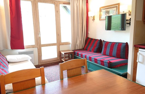 Plagne Soleil Apartment | PLAGNE SOLEIL - Montsoleil B- 5 Pers - Direct access to slopes from living room