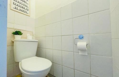 Plaistow South Apartment | Plaistow Custom House Excel free parking, sleeps 6