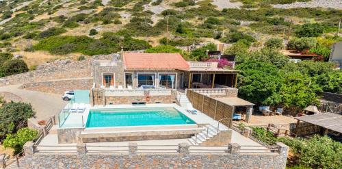 Plaka Villa | Plaka Beach Luxury Villa Crete Dreams