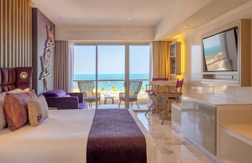 Costa Mujeres Resort | Planet Hollywood Cancun by Royalton, An Autograph Collection All-Inclusive Resort