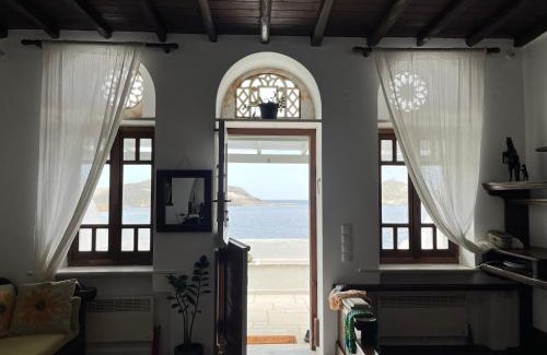 Panormos Apartment | Planitis Lighthouse View