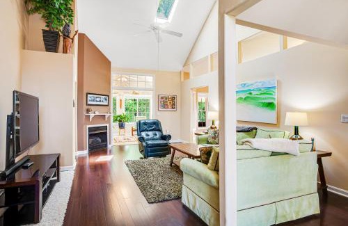 Lewes House | Plantations East - 221 Lakeside Dr