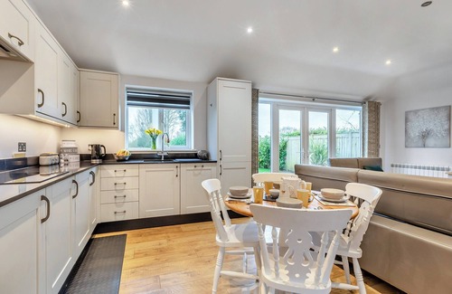 Taunton Cottage | Platform 9 3/4 is a luxury holiday bungalow, bordered by a railway and canal.