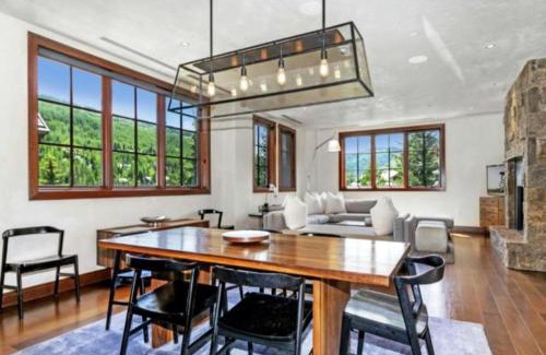 Vail Apartment | Platinum Vail Solaris 3 Bedroom With Den Vacation Rental Set At The Base Of The Mountain Just Steps From The Gondola