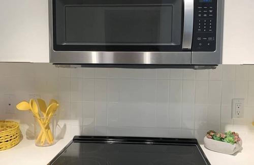 Riverwalk Fort Lauderdale Apartment | * 🔆 PLAY IN THE SAND 🔆 INSTEAD OF THE SNOW! 🔆 *