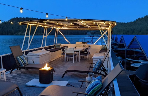 Worley Boat Rental | Play, Stay and Hideaway on Lake CDA!
